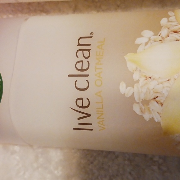 Live Clean Vanilla Oatmeal Body Wash. 17 fl oz. NWOT. - Picture 3 of 7